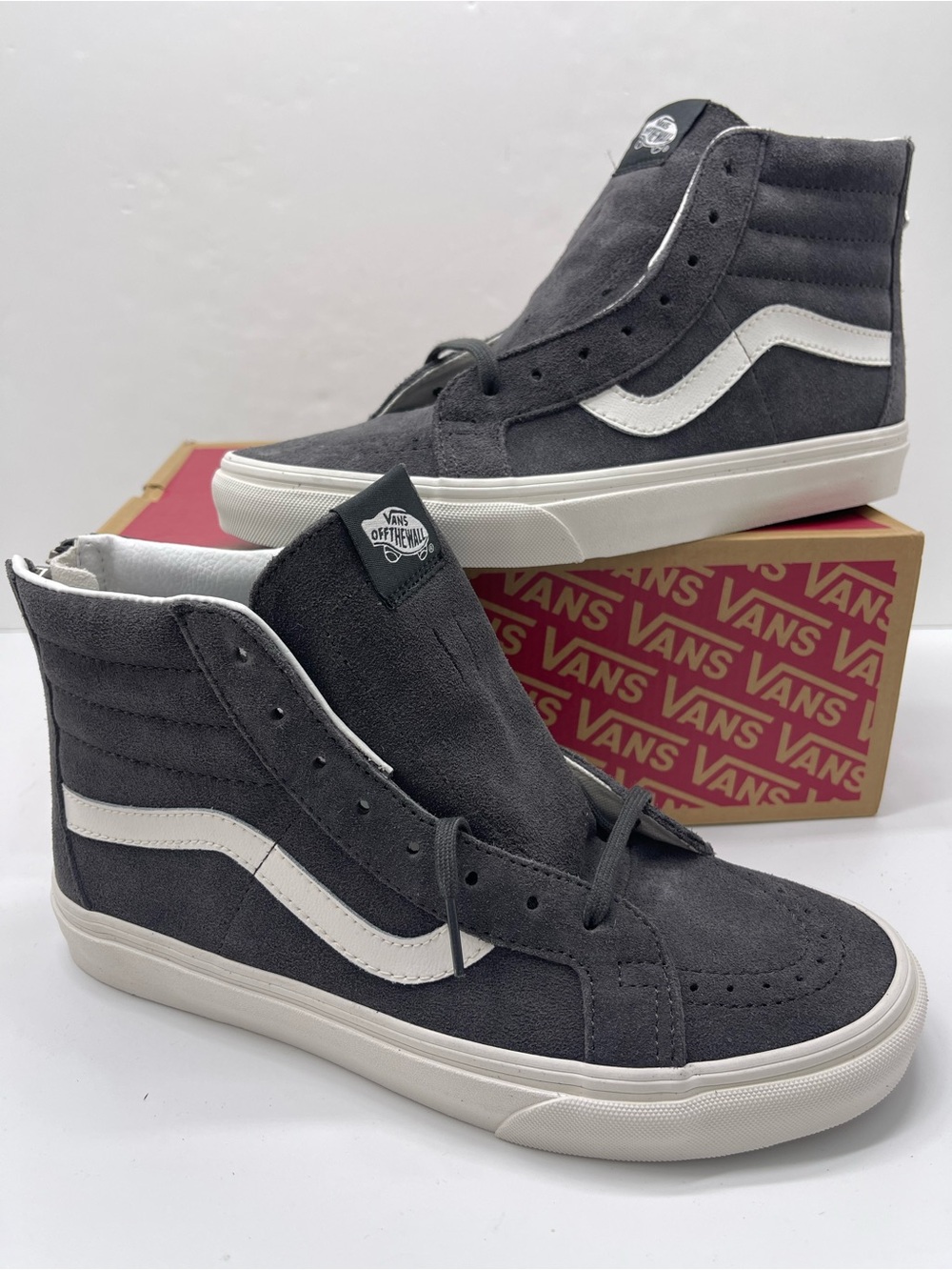 Vans • WMNS Sz 10 Sk8-Hi Reissue (Suede)Raven/Blancdeblanc
VN0A5KRCA5R Sneakers